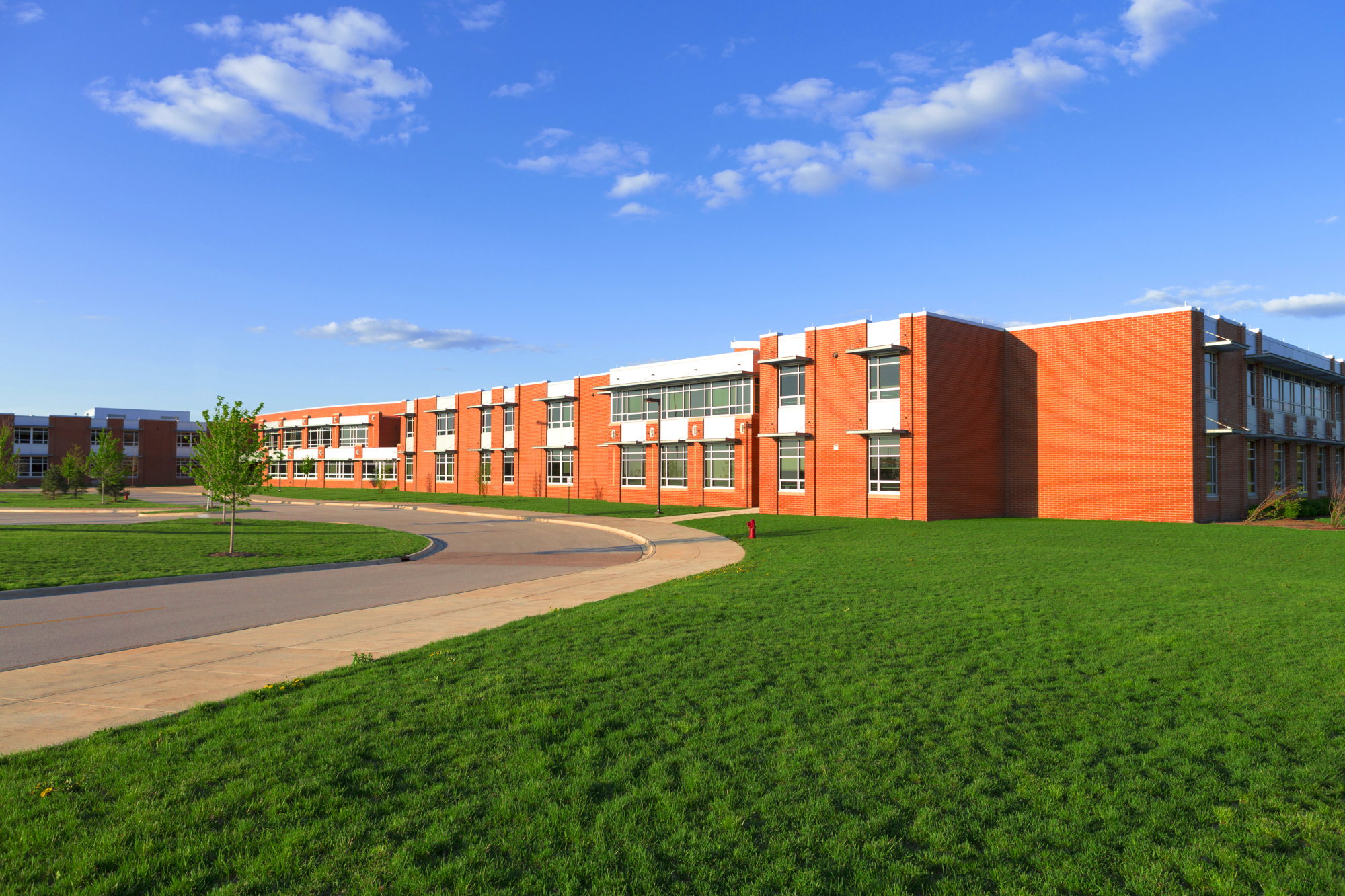 Modern,School,Building,With,Lawn